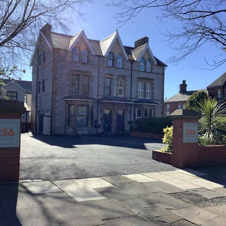 Jeffersons Abbey Road Serviced Apartments (Adults Only) Barrow-in-Furness Esterno foto
