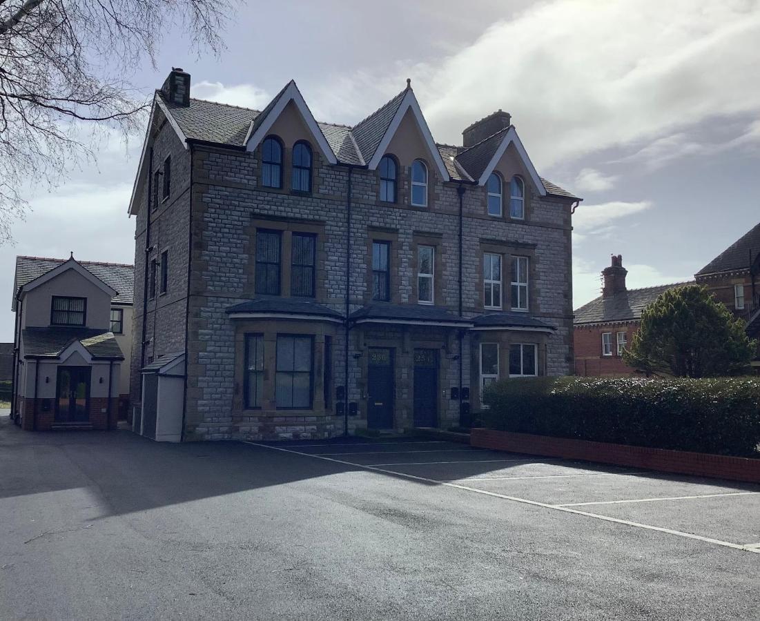 Jeffersons Abbey Road Serviced Apartments (Adults Only) Barrow-in-Furness Esterno foto