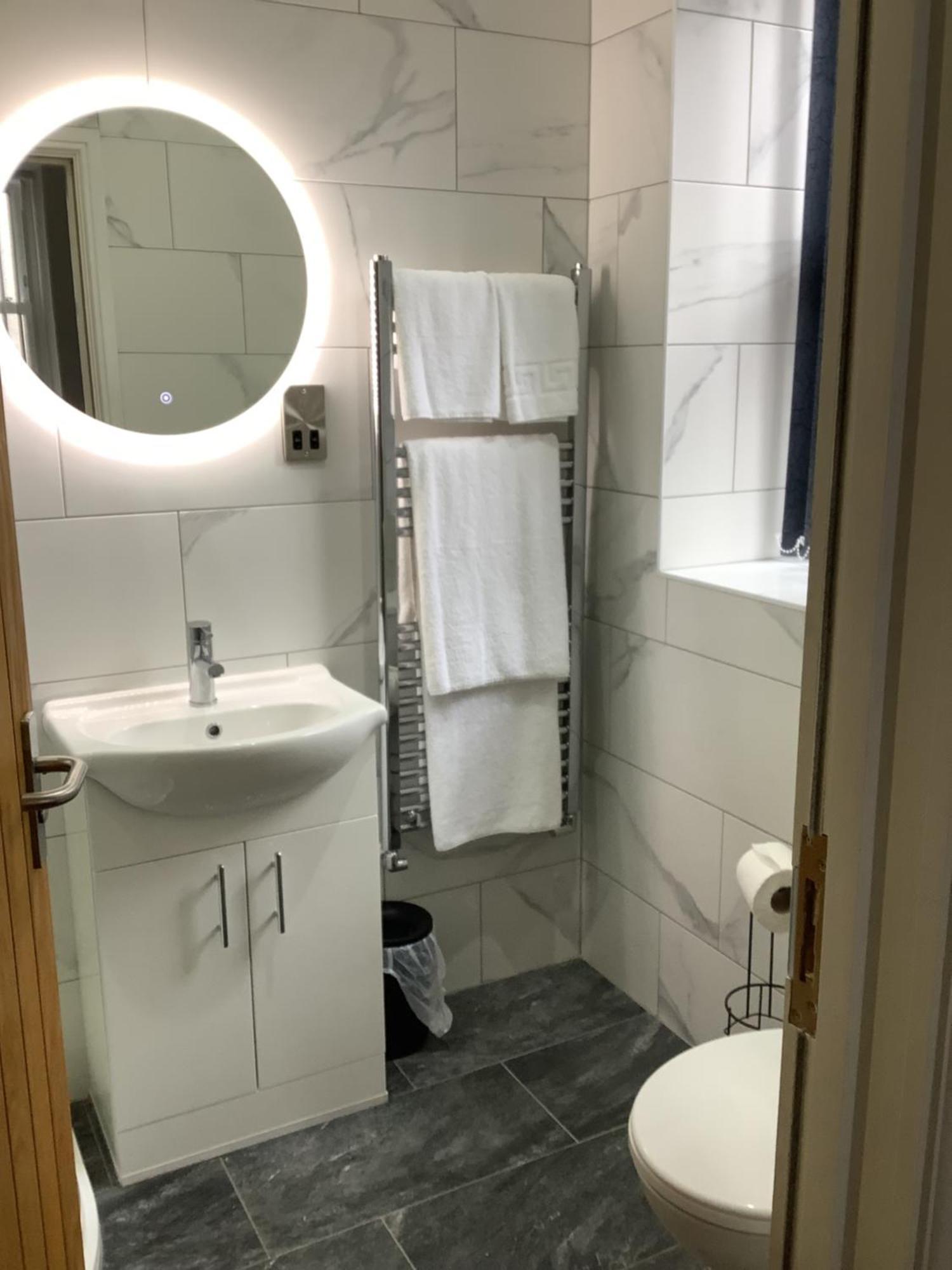 Jeffersons Abbey Road Serviced Apartments (Adults Only) Barrow-in-Furness Esterno foto